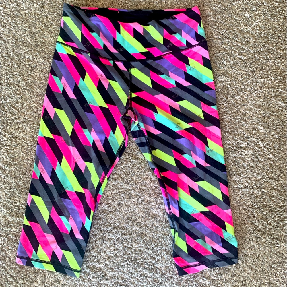 VS Knockout Crop Leggings